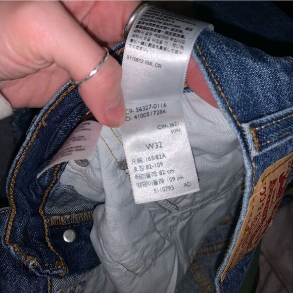 501 Levi High Waisted Shorts size 32 - Picture 2 of 5